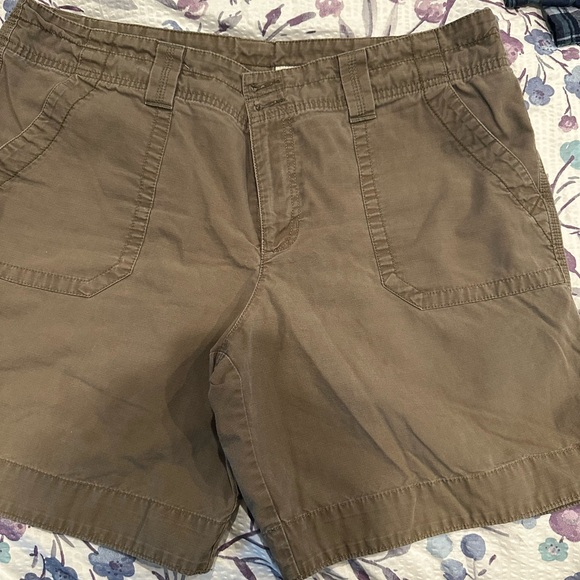 6 Women’s Bermuda Shorts - Picture 12 of 15